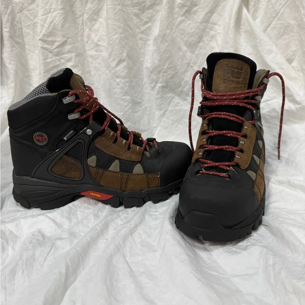 Men’s Timberland Pro XL Alloy Toe work boots. Size 9